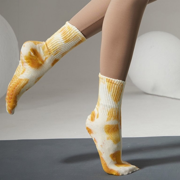 HOLIDAY PICK ♥️ Tye Dye Socks - Picture 3 of 6